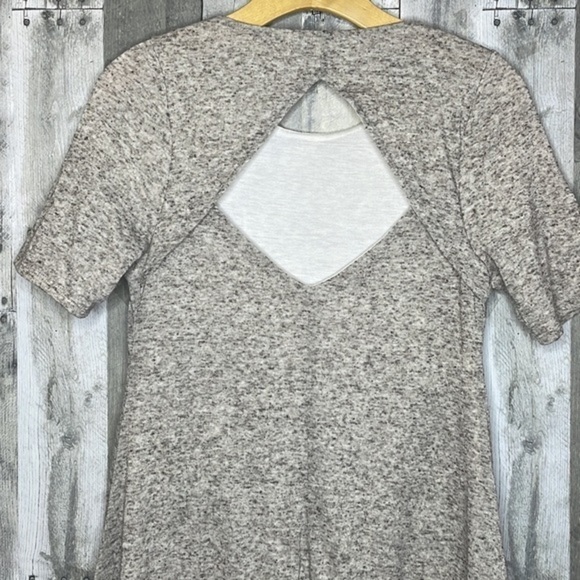 𝅺altar’d State heather gray shirt sleeve dress. A-line. Triangular back opening - Picture 5 of 12